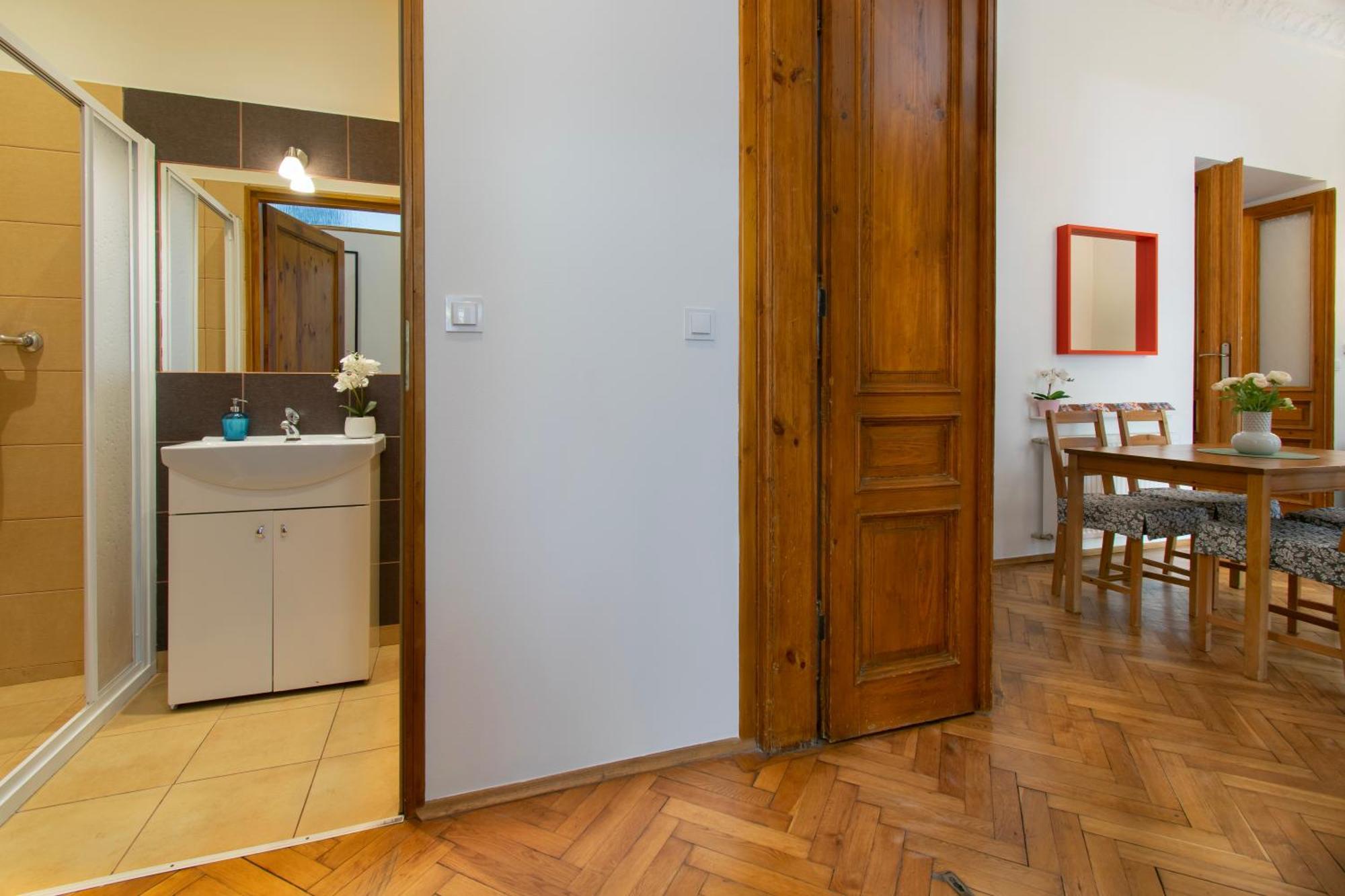 קרקוב Ground Floor Family Apartment מראה חיצוני תמונה
