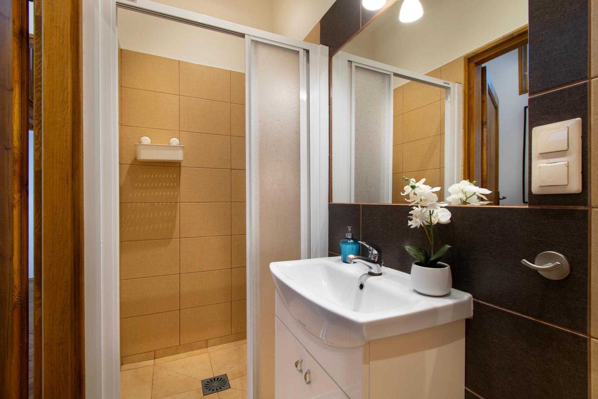קרקוב Ground Floor Family Apartment מראה חיצוני תמונה